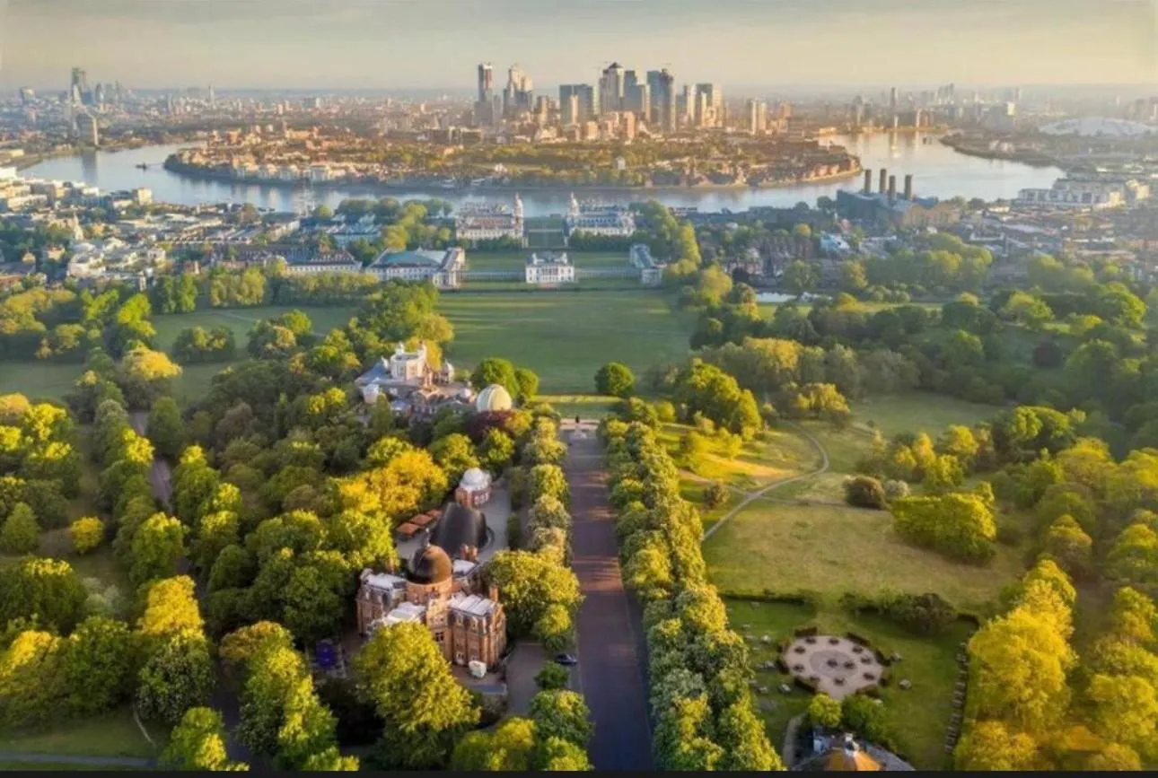 Cozy Greenwich Condo London